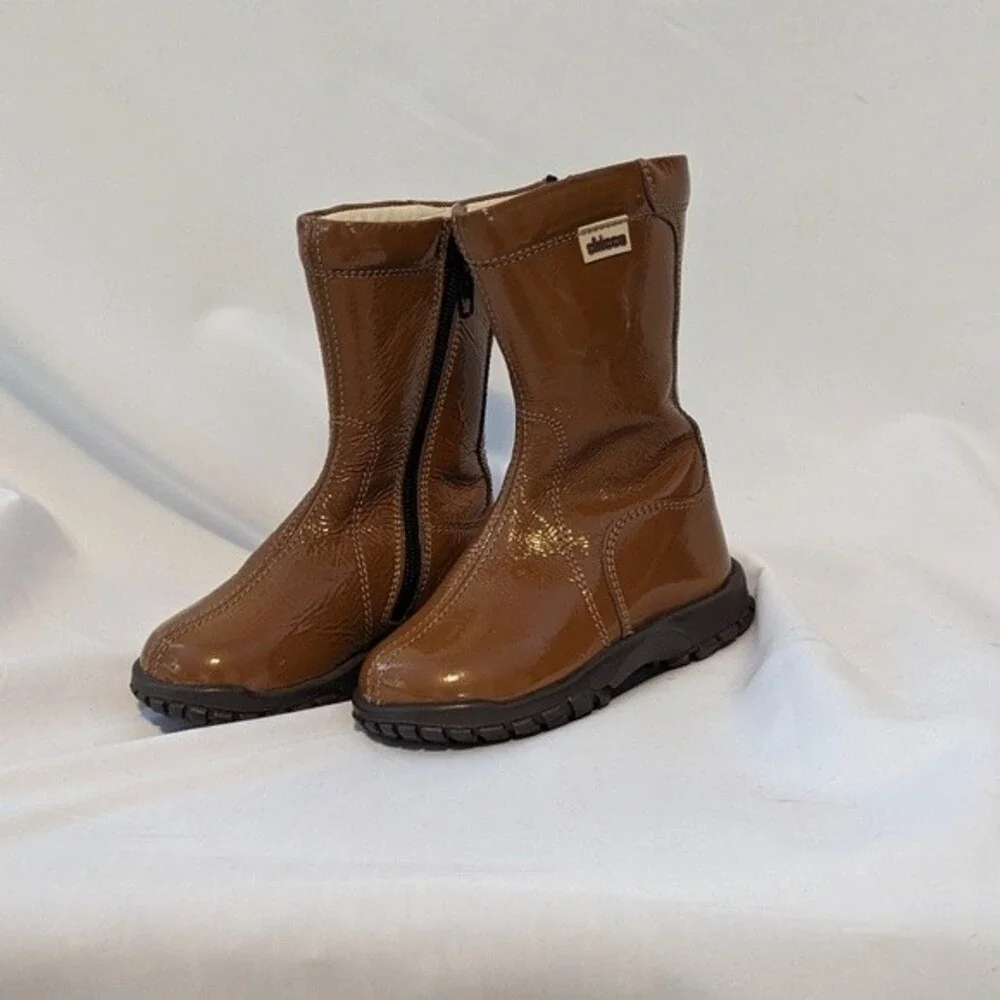 EUC - Chicco Brown Patent Leather Baby Boots - Made in Italy - Baby size 6